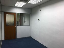 North Bridge Centre (D7), Office #582255581